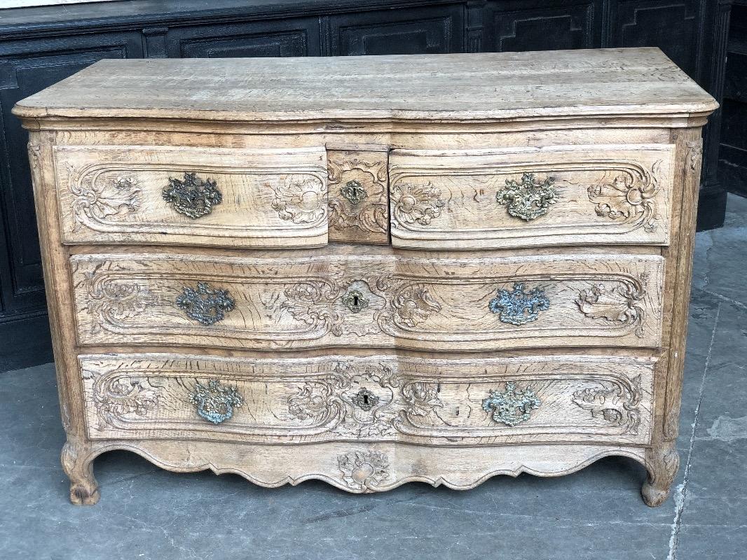 18th Century Bleached Oak Serpentine Chest Of Drawers