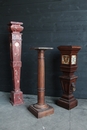 3 anciennes colonnes en bois