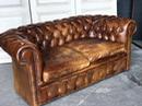 Ancien canapé en cuir chesterfield