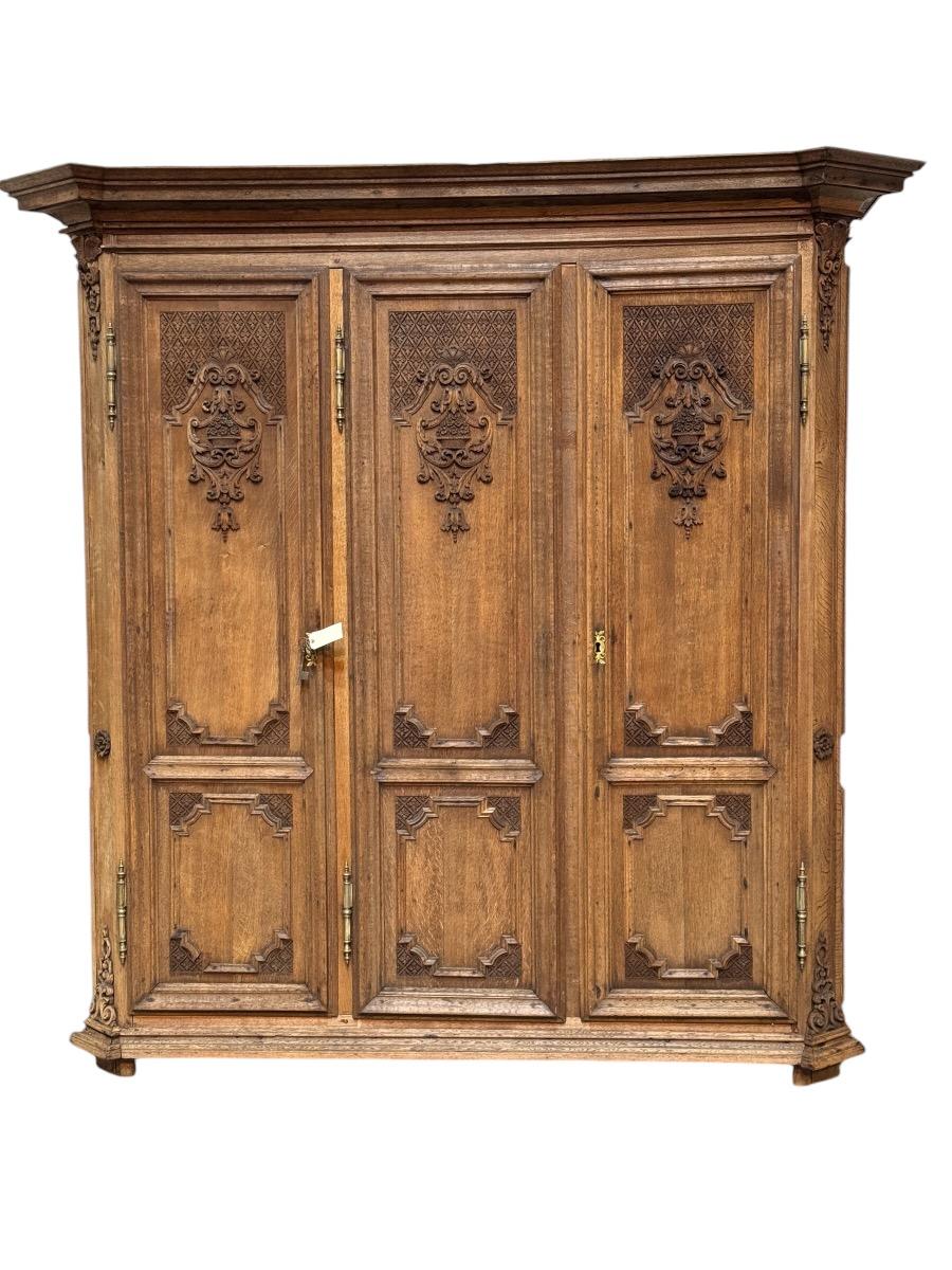 Antique 3 doors armoire 