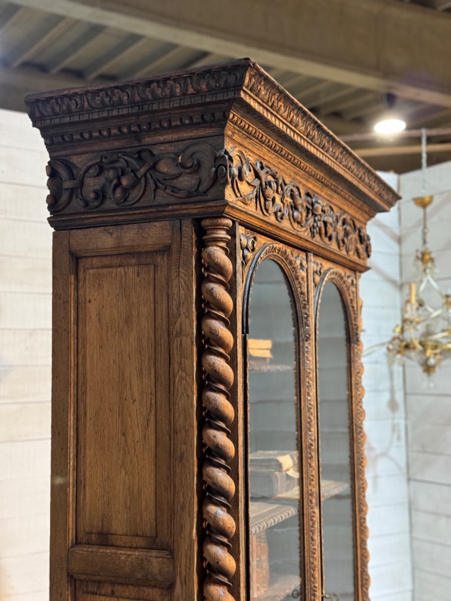 Antique bookcase in oak