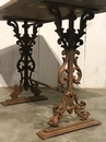 style Cast iron garden table with wood top