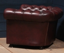 Fauteuil cuir chesterfield