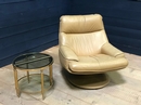 Fauteuil design en cuir des anneés 70