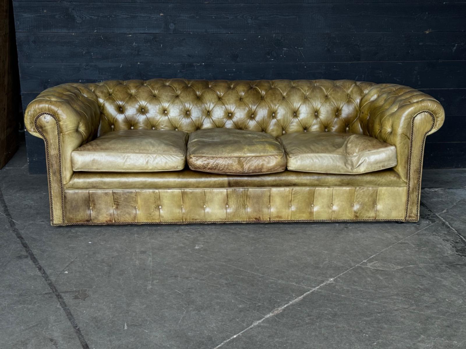 Leather chesterfield sofa 