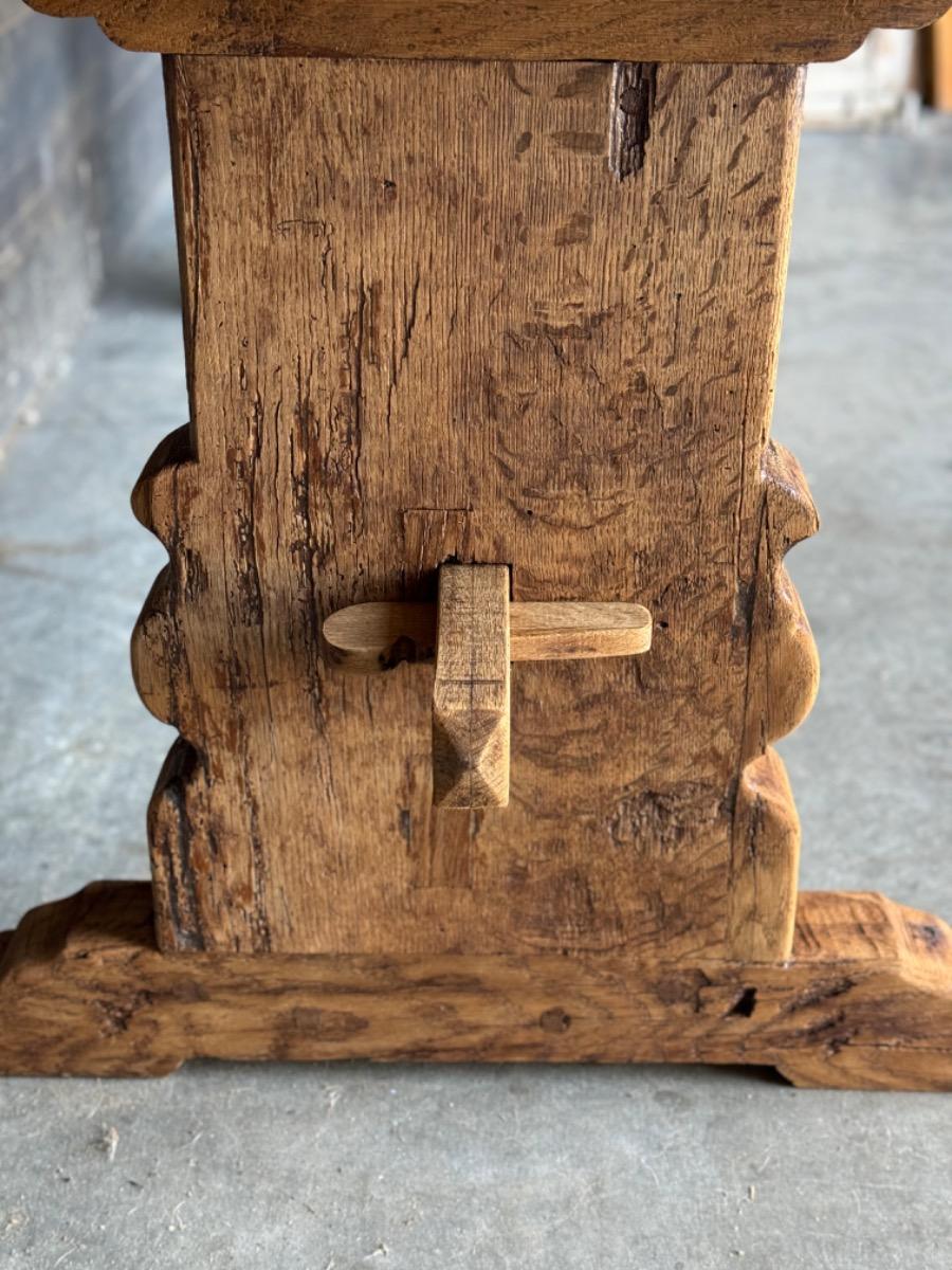 oak trestle table 