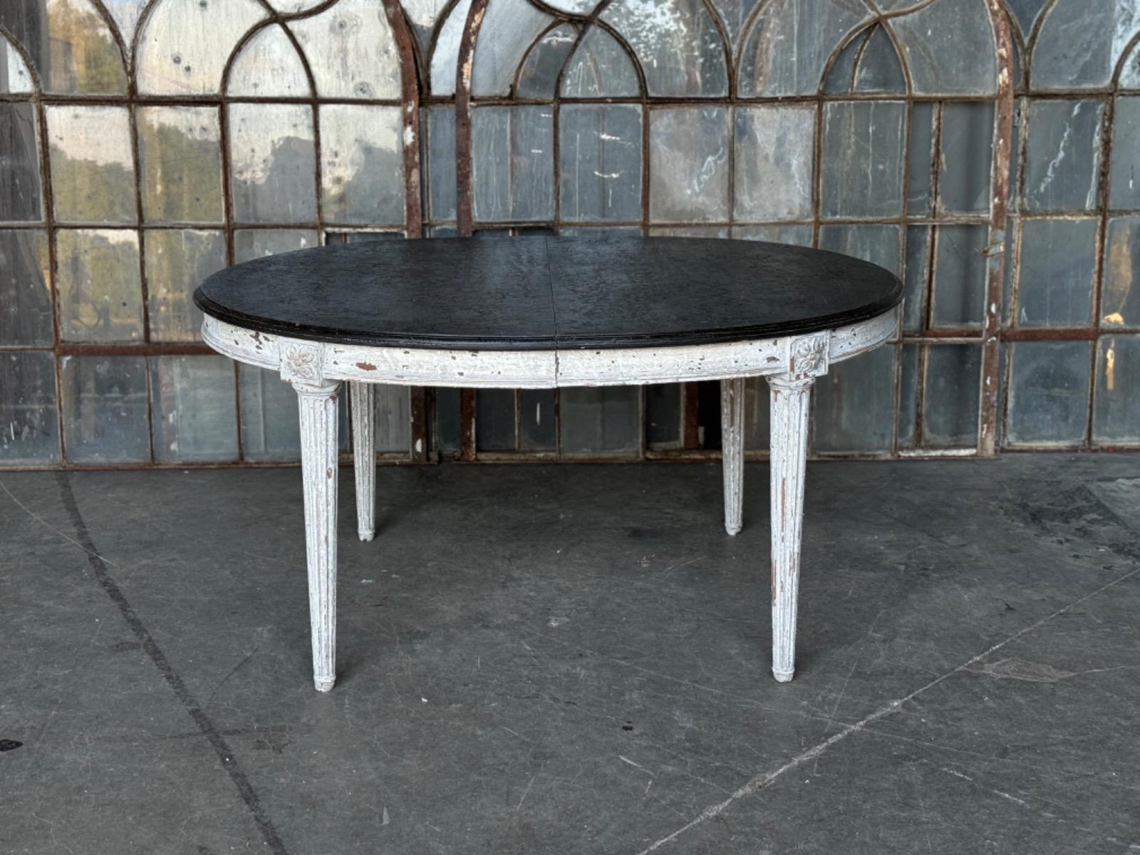 Oval Painted Louis XVI Dining table 