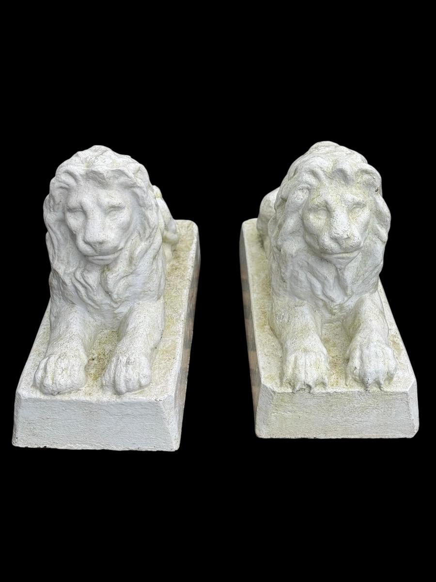 pair of concrete lions 