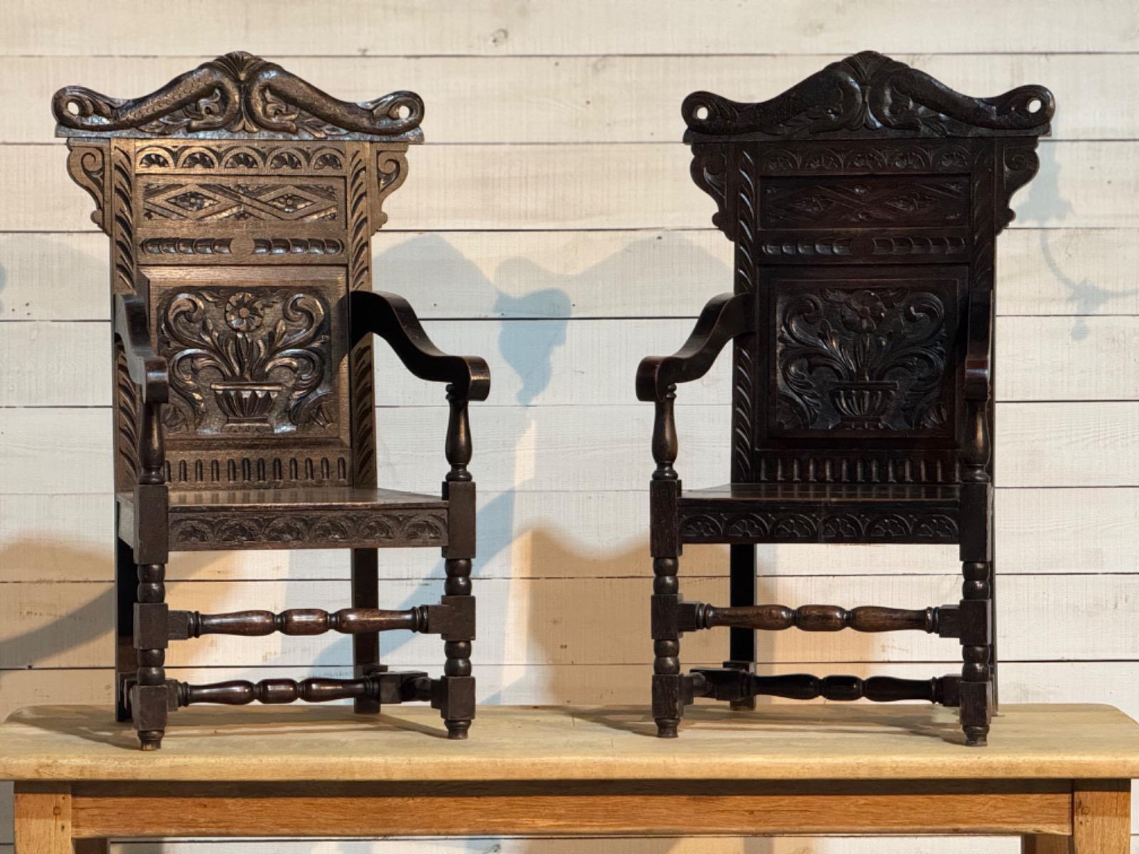 Pair of English armchairs 19 th century 