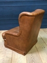 style Pair of leather chesterfield fauteuil