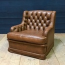 Paire de fauteuils chesterfield  en Cuir, Angleterre  1970