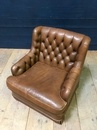 Paire de fauteuils chesterfield  en Cuir, Angleterre  1970