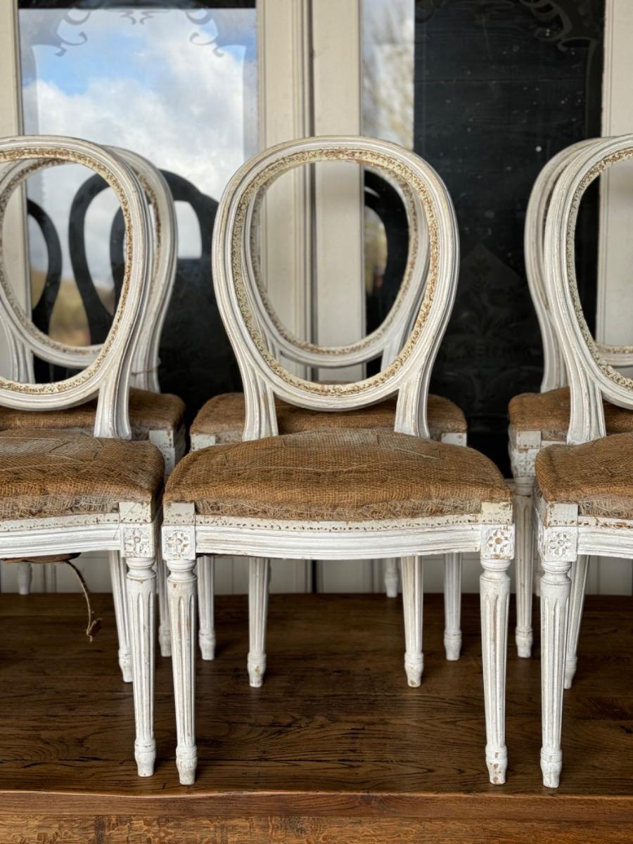 Set of 8 french louis xvi painted dining chairs 