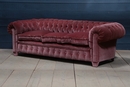 style Vintage chesterfield velvet sofa  1940